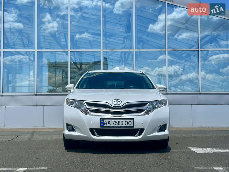 Позашляховик / Кросовер Toyota Venza 2013 в Києві