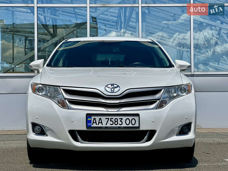 Позашляховик / Кросовер Toyota Venza 2013 в Києві