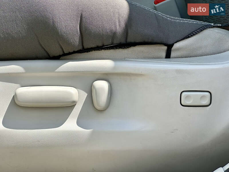 Позашляховик / Кросовер Toyota Venza 2013 в Києві