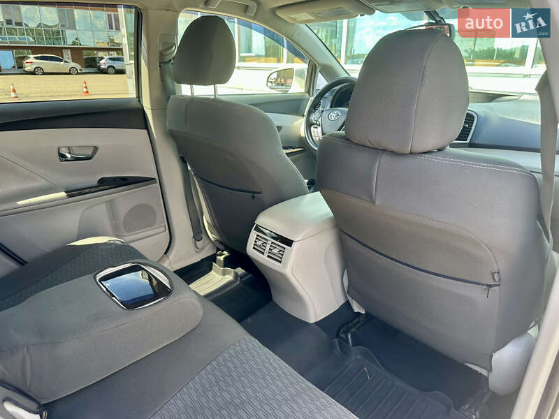 Позашляховик / Кросовер Toyota Venza 2013 в Києві