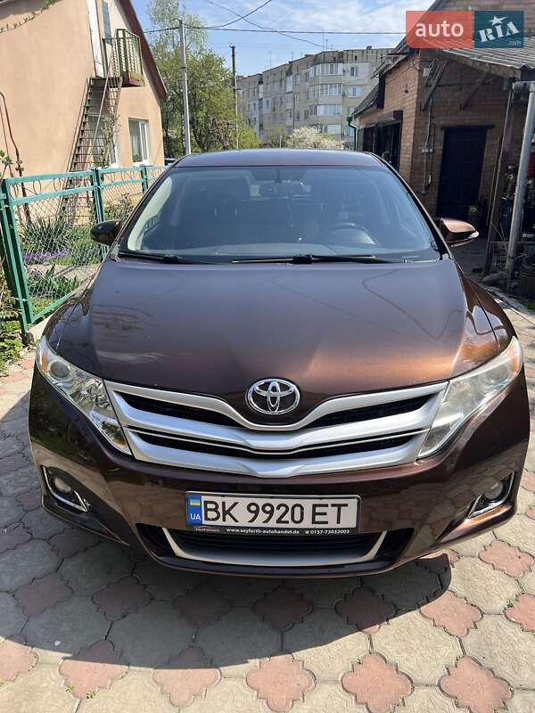 Внедорожник / Кроссовер Toyota Venza 2013 в Ровно фото 2 Внедорожник / Кроссовер Toyota Venza 2013 в Ровно