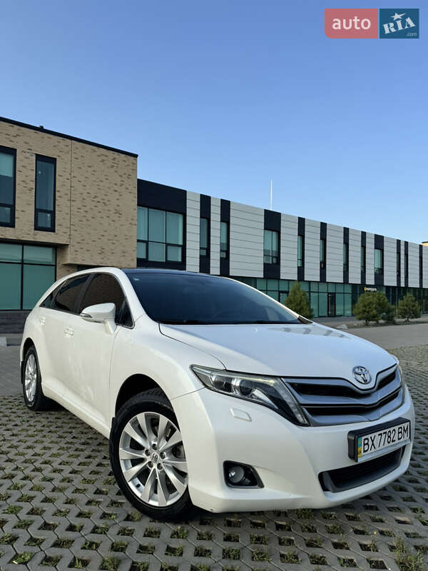 Позашляховик / Кросовер Toyota Venza 2014 в Хмельницькому