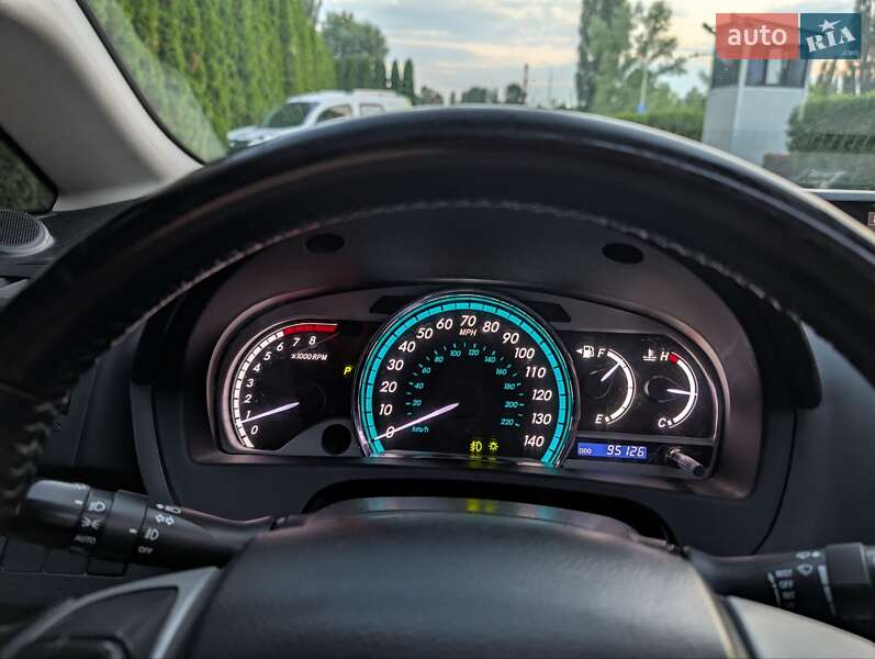 Внедорожник / Кроссовер Toyota Venza 2013 в Киеве