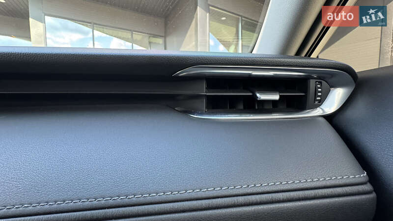 Позашляховик / Кросовер Toyota Venza 2021 в Шептицькому