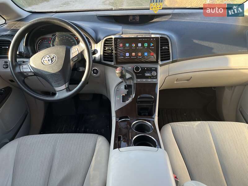 Позашляховик / Кросовер Toyota Venza 2011 в Вараші