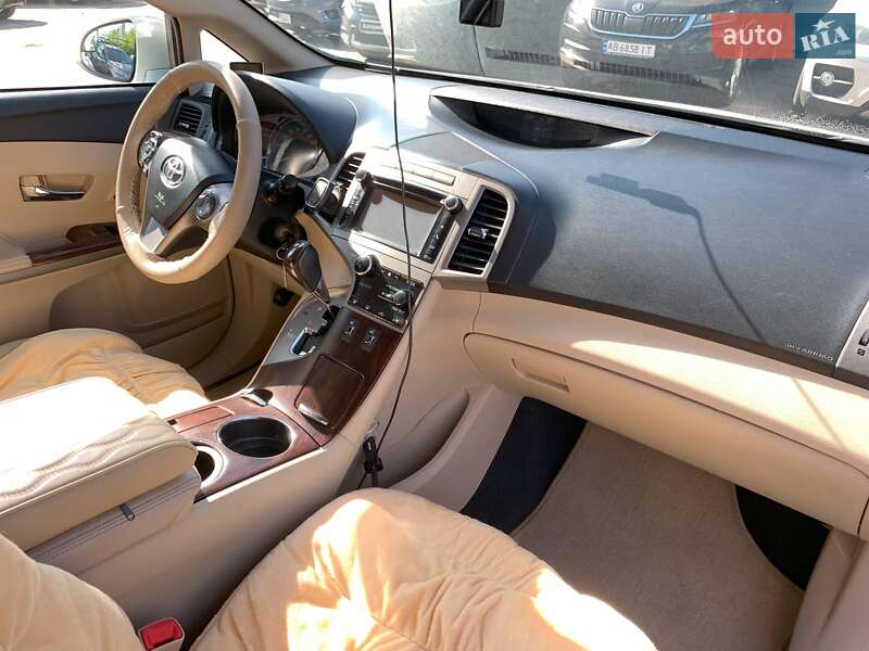 Позашляховик / Кросовер Toyota Venza 2013 в Вінниці