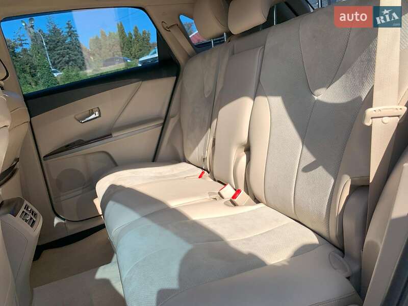 Позашляховик / Кросовер Toyota Venza 2013 в Вінниці