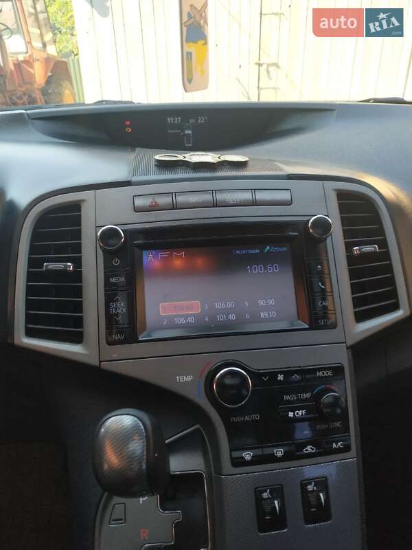 Позашляховик / Кросовер Toyota Venza 2014 в Бориславі