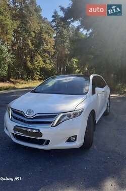 Внедорожник / Кроссовер Toyota Venza 2013 в Барышевке
