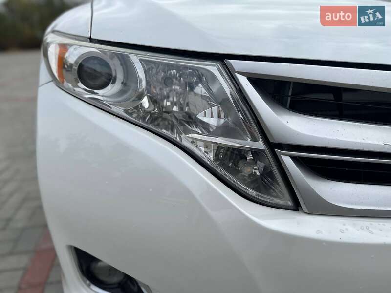 Внедорожник / Кроссовер Toyota Venza 2015 в Полтаве