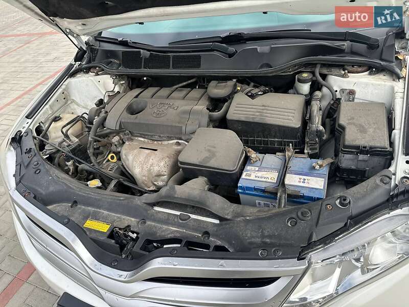 Внедорожник / Кроссовер Toyota Venza 2015 в Полтаве