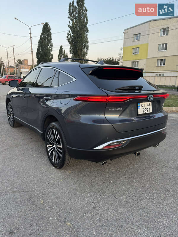 Внедорожник / Кроссовер Toyota Venza 2022 в Харькове