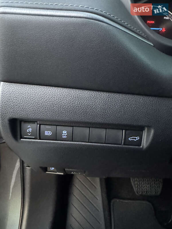 Внедорожник / Кроссовер Toyota Venza 2022 в Харькове