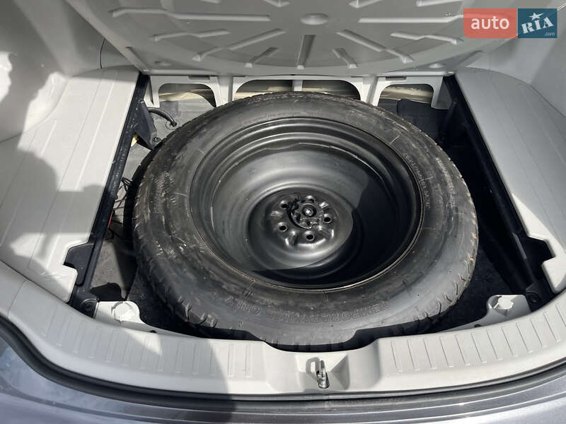 Позашляховик / Кросовер Toyota Venza 2013 в Києві фото 9 Позашляховик / Кросовер Toyota Venza 2013 в Києві