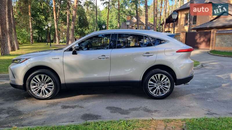 Внедорожник / Кроссовер Toyota Venza 2021 в Киеве