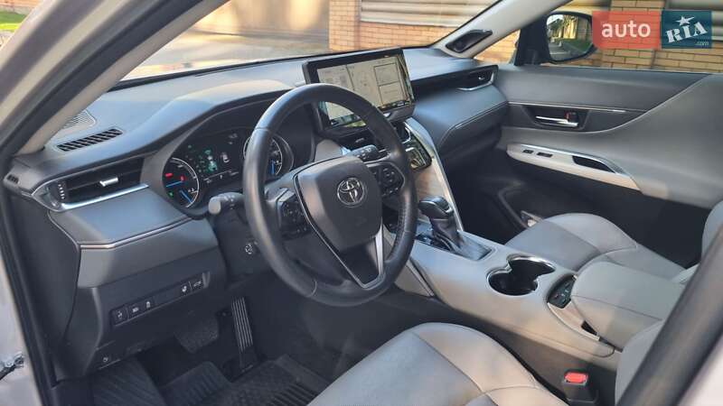 Внедорожник / Кроссовер Toyota Venza 2021 в Киеве