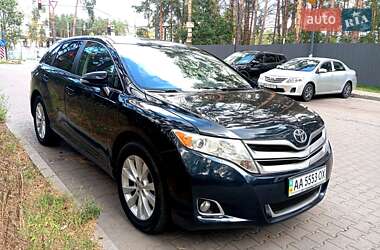 Позашляховик / Кросовер Toyota Venza 2012 в Бучі