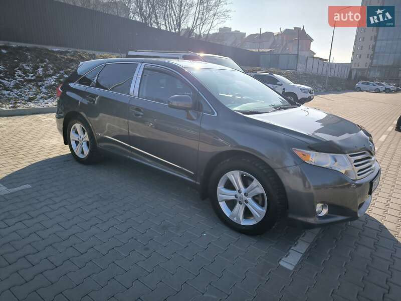 Позашляховик / Кросовер Toyota Venza 2011 в Тернополі