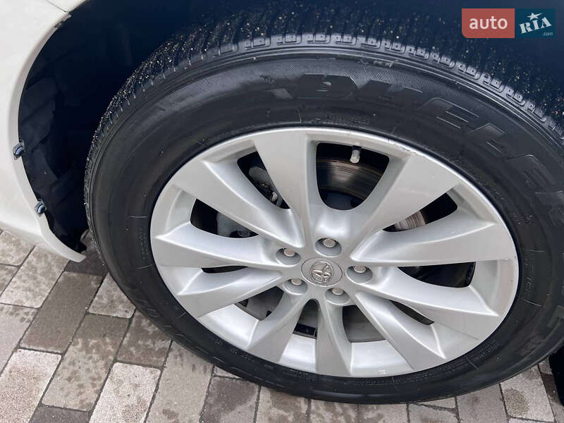 Внедорожник / Кроссовер Toyota Venza 2015 в Киеве