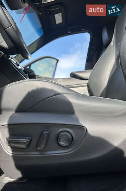 Внедорожник / Кроссовер Toyota Venza 2022 в Черкассах