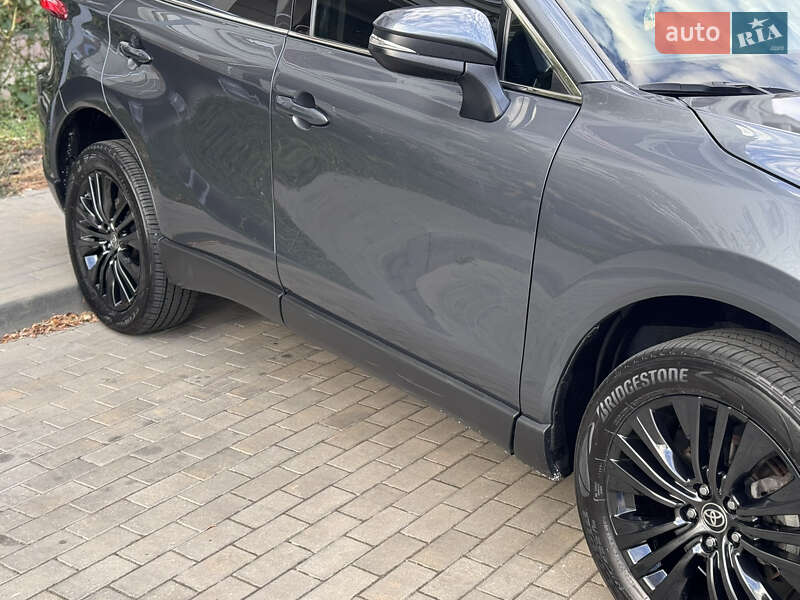 Внедорожник / Кроссовер Toyota Venza 2021 в Одессе