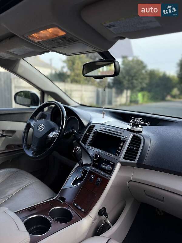 Внедорожник / Кроссовер Toyota Venza 2010 в Киеве