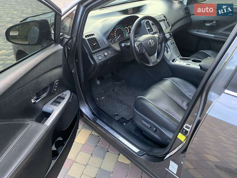 Позашляховик / Кросовер Toyota Venza 2013 в Дніпрі