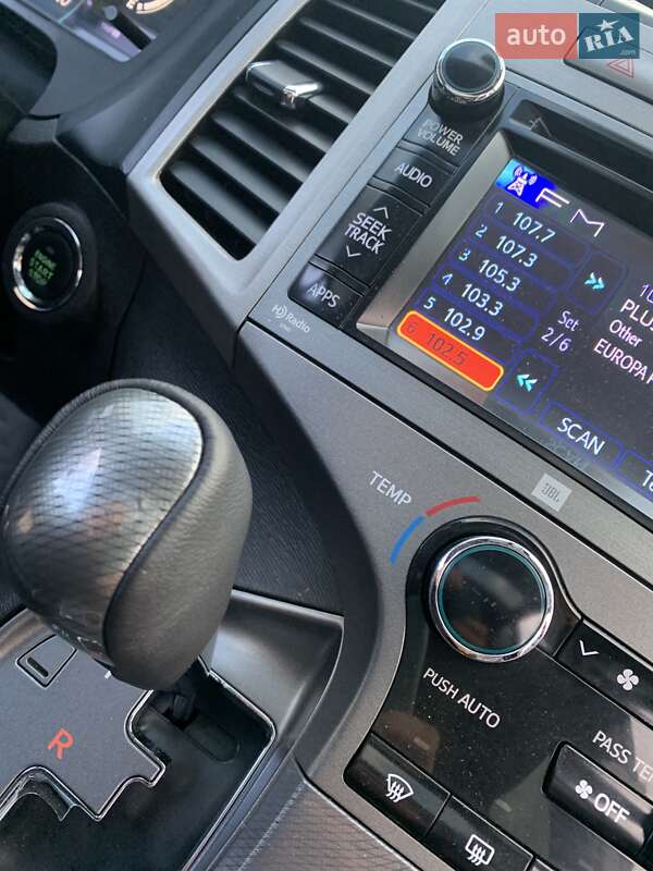 Позашляховик / Кросовер Toyota Venza 2013 в Дніпрі