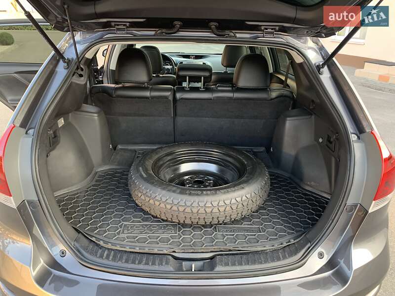 Позашляховик / Кросовер Toyota Venza 2013 в Дніпрі