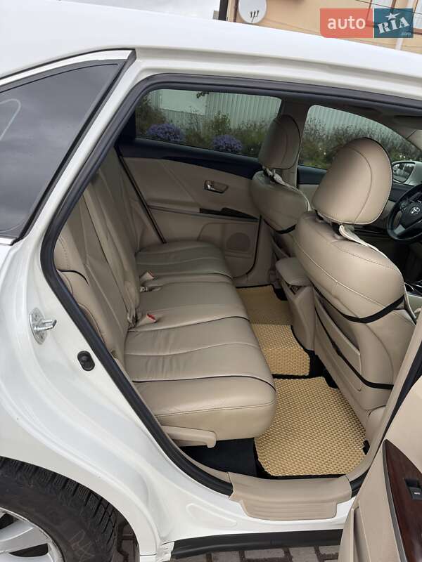 Позашляховик / Кросовер Toyota Venza 2013 в Хмельницькому