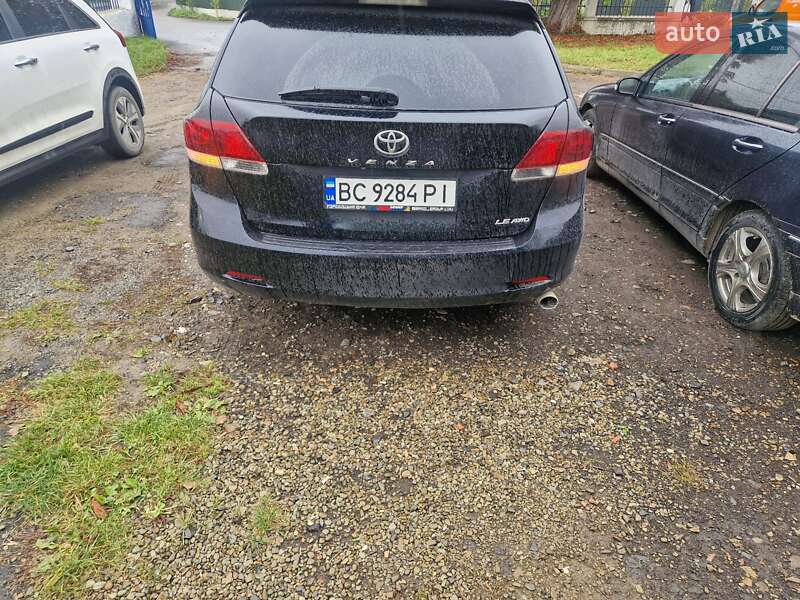 Позашляховик / Кросовер Toyota Venza 2013 в Бориславі