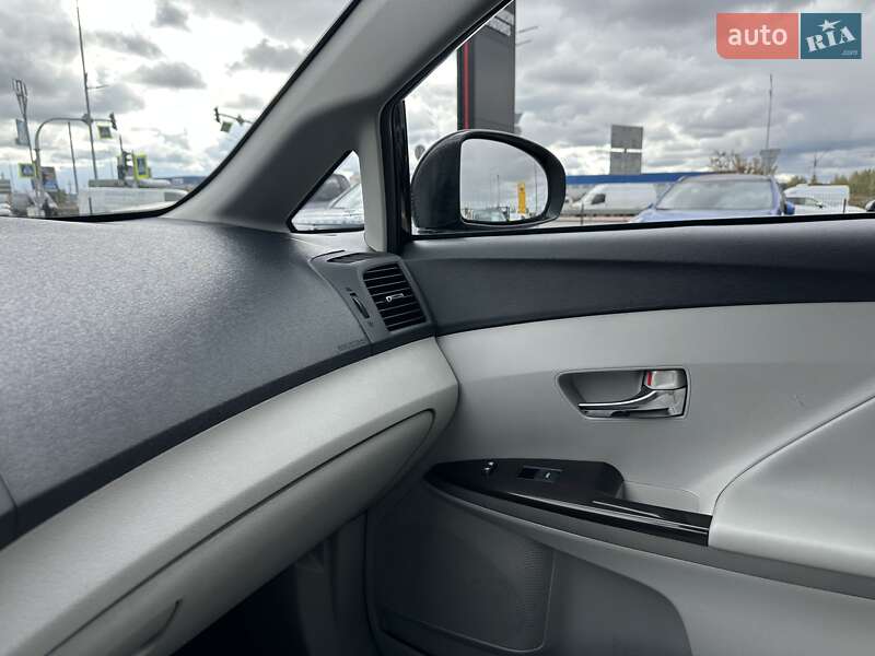 Внедорожник / Кроссовер Toyota Venza 2010 в Киеве