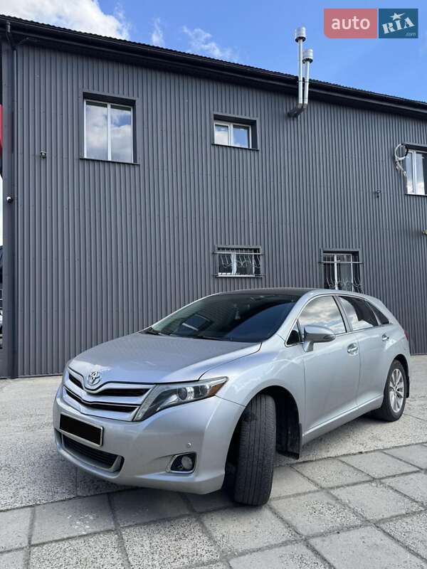 Внедорожник / Кроссовер Toyota Venza 2015 в Дрогобыче