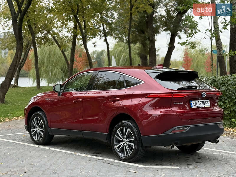 Позашляховик / Кросовер Toyota Venza 2022 в Києві