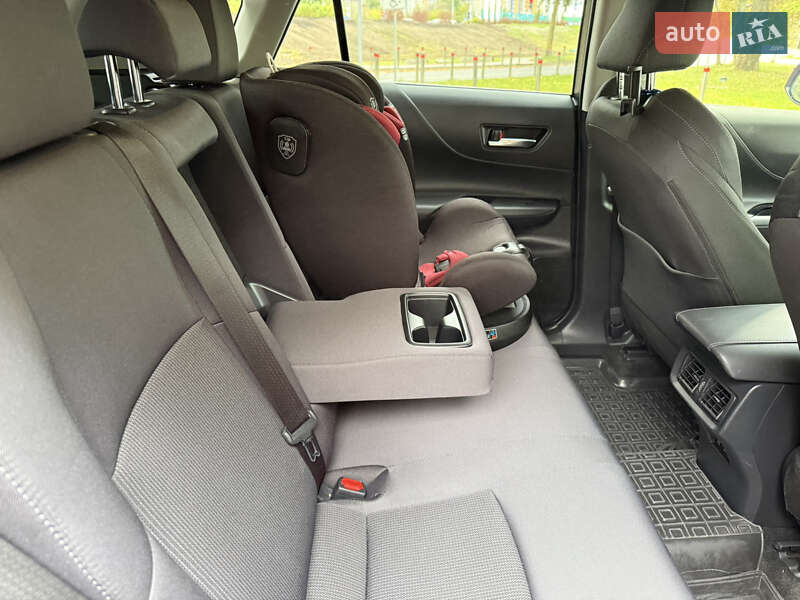 Позашляховик / Кросовер Toyota Venza 2022 в Києві