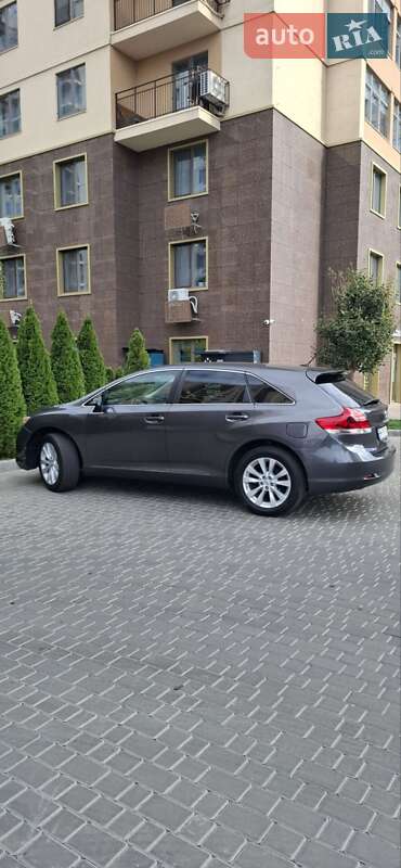 Позашляховик / Кросовер Toyota Venza 2015 в Одесі