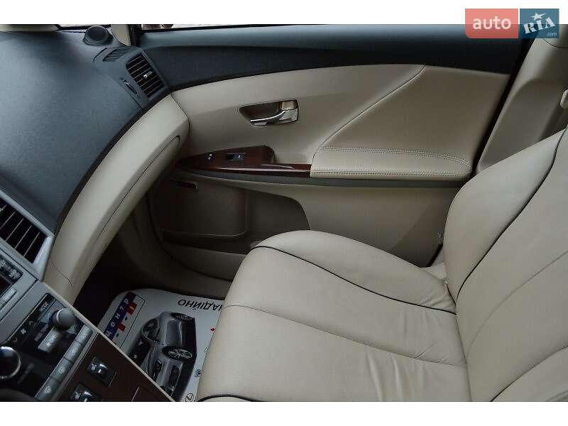 Внедорожник / Кроссовер Toyota Venza 2010 в Львове