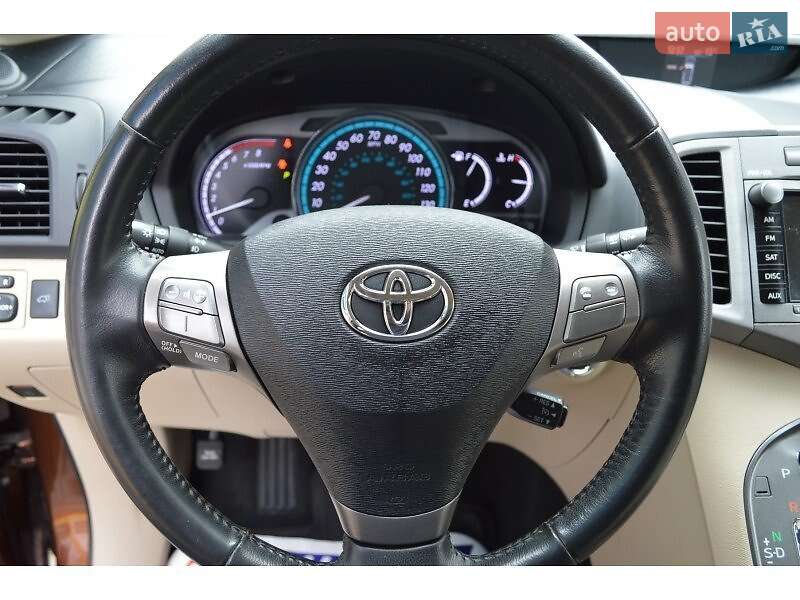 Внедорожник / Кроссовер Toyota Venza 2010 в Львове