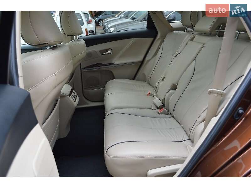 Внедорожник / Кроссовер Toyota Venza 2010 в Львове