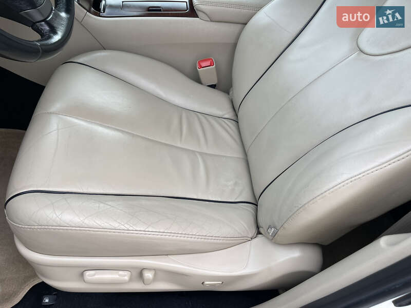 Позашляховик / Кросовер Toyota Venza 2010 в Одесі