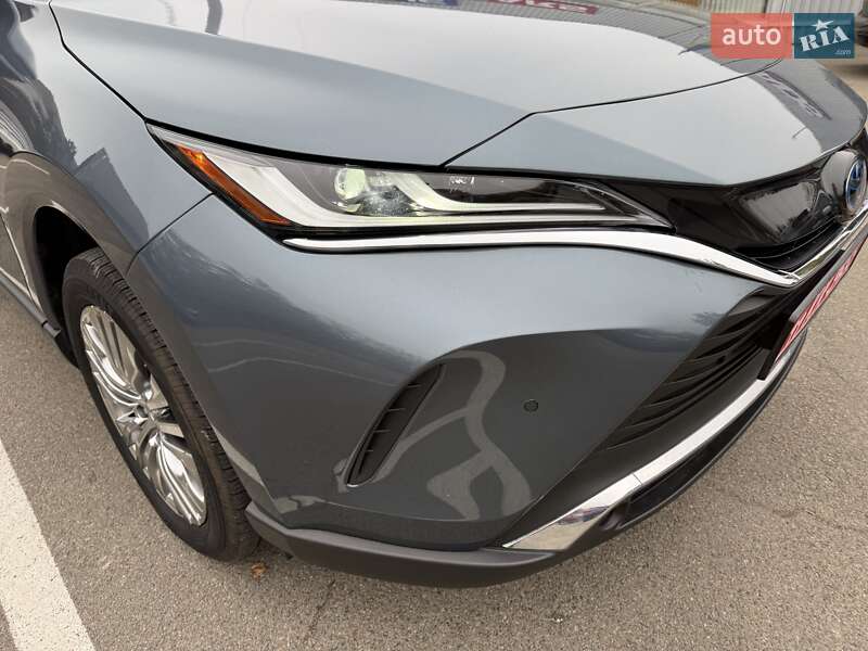 Внедорожник / Кроссовер Toyota Venza 2022 в Киеве