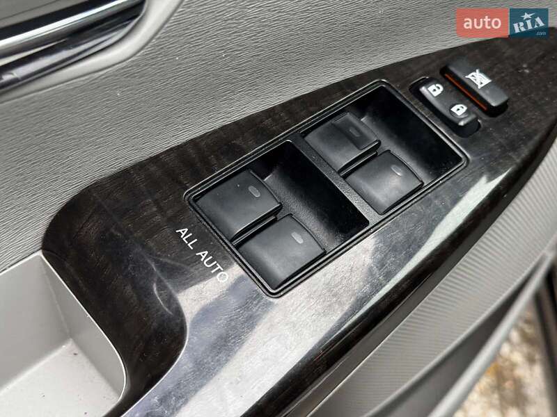 Внедорожник / Кроссовер Toyota Venza 2013 в Харькове