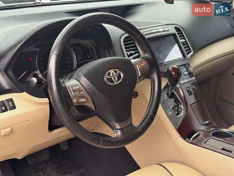 Внедорожник / Кроссовер Toyota Venza 2012 в Харькове