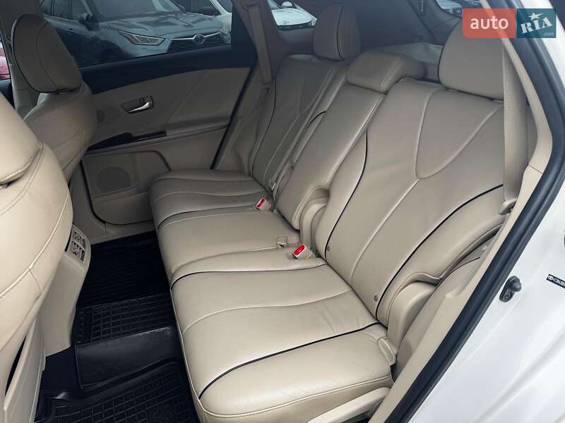 Внедорожник / Кроссовер Toyota Venza 2012 в Харькове