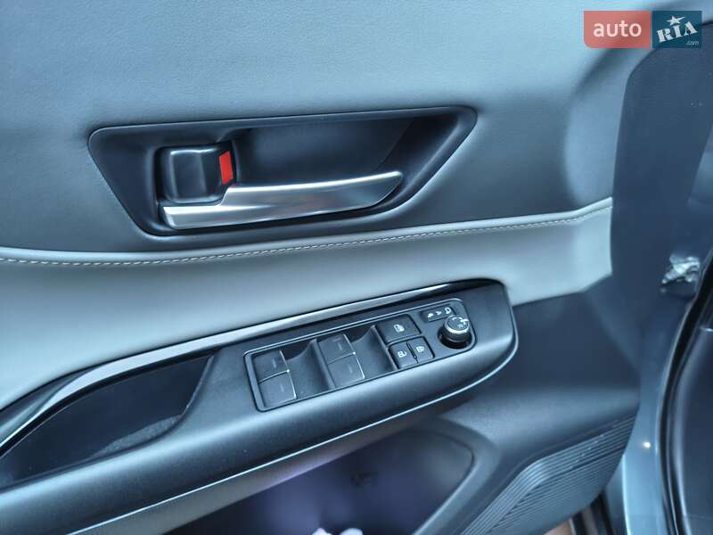 Внедорожник / Кроссовер Toyota Venza 2021 в Киеве