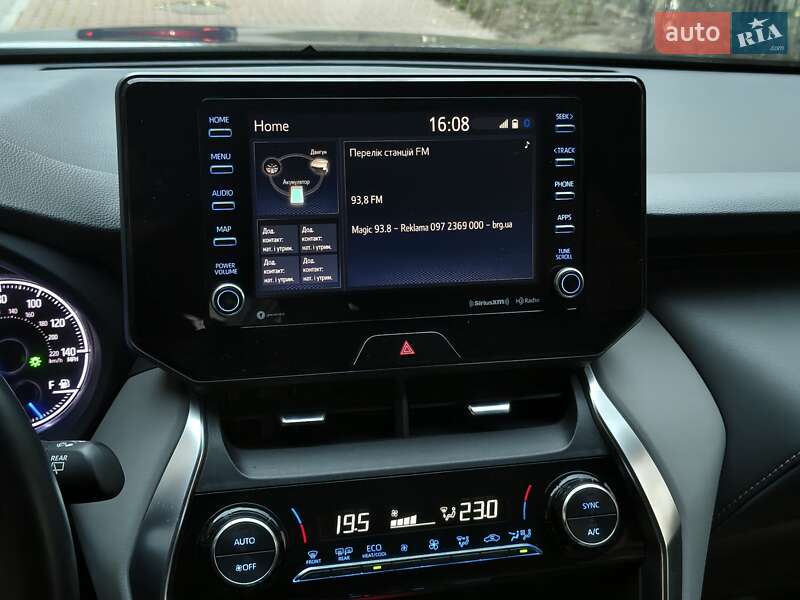 Внедорожник / Кроссовер Toyota Venza 2021 в Киеве