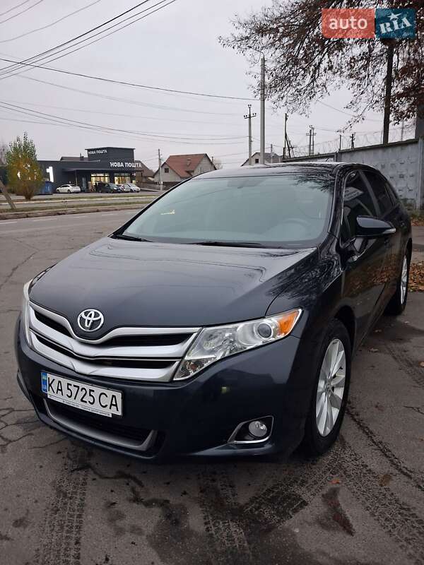 Внедорожник / Кроссовер Toyota Venza 2014 в Буче
