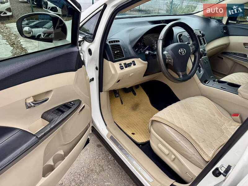 Внедорожник / Кроссовер Toyota Venza 2010 в Киеве