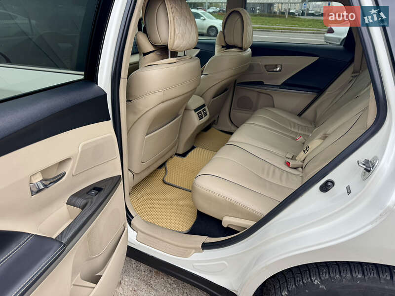 Внедорожник / Кроссовер Toyota Venza 2010 в Киеве