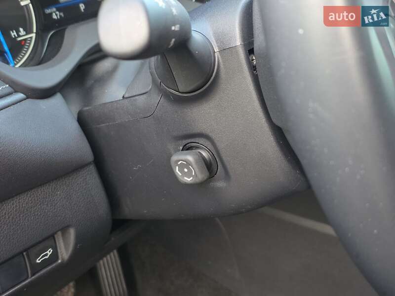 Позашляховик / Кросовер Toyota Venza 2020 в Тернополі